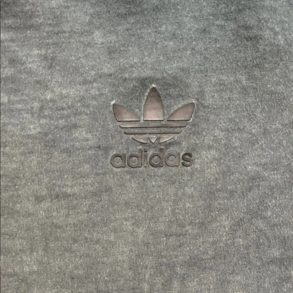 Adidas Men's Charcoal Short Sleeve‎ Tee size M